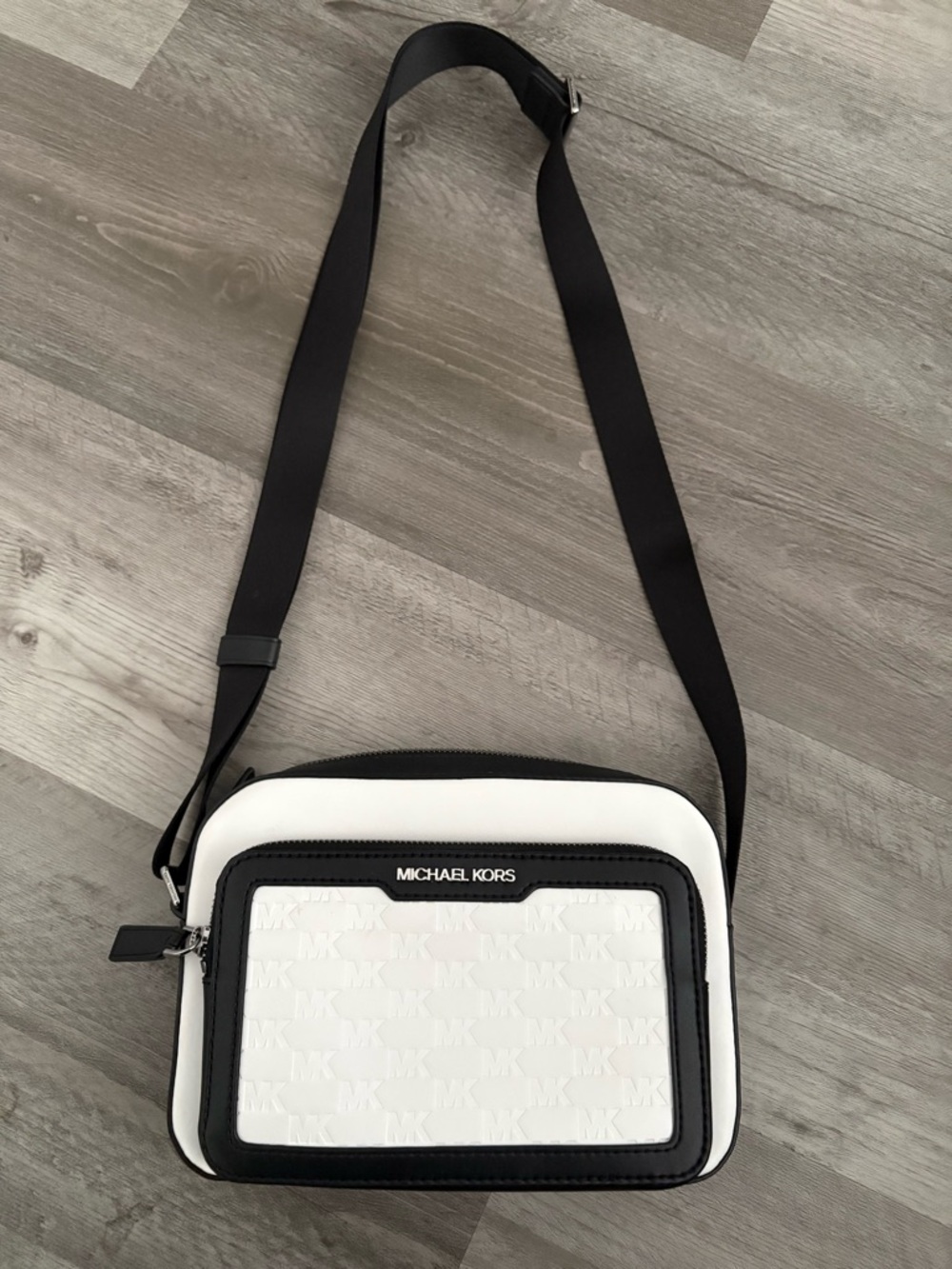 Michael Kors White and Black Messenger Crossbody